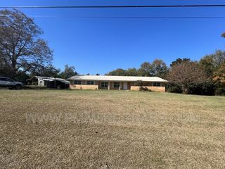 412 S  Ainsley St, New Brockton, AL 36351