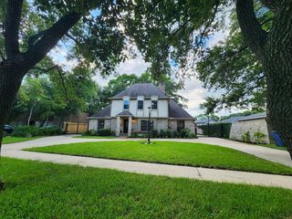 7827 Zilonis Ct, Houston, TX 77040