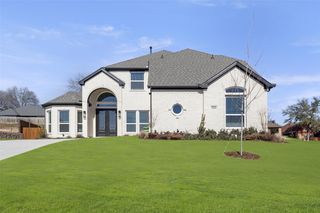 1131 Willow Lake Dr, Desoto, TX 75115