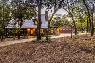 1054 White Bluff Dr, Whitney, TX 76692