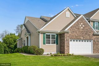 11712 Emery Village Dr N, Champlin, MN 55316