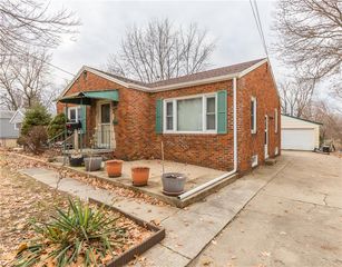 1608 E  31st St, Des Moines, IA 50317