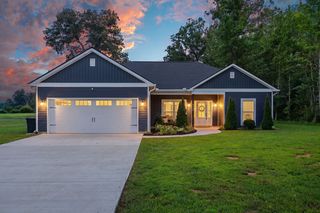 1502 Woosley Rd, Tullahoma, TN 37388