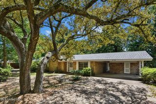 2525 Old Bay Rd, Biloxi, MS 39531