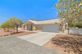 2431 S  Dandelion St, Pahrump, NV 89048