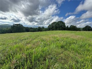 Madison St #3377, Huntsville, AR 72740
