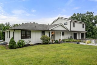33 Putnam Hill Rd, Sutton, MA 01590