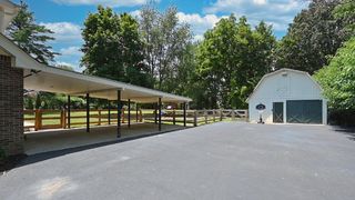 747 New Deal Potts Rd, Cottontown, TN 37048