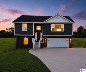 580 House Ln, Elizabethtown, KY 42701