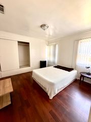10045 S  Saint Andrews Pl, Los Angeles, CA 90047