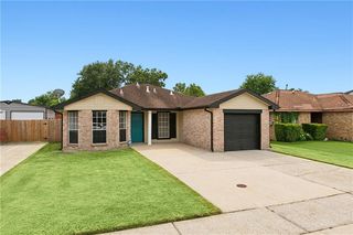 2749 Bayou Lours Ct, Marrero, LA 70072