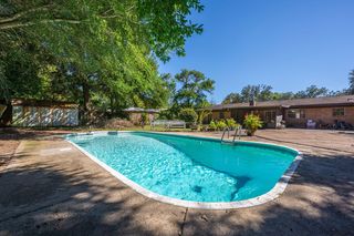 23 Hickory Ave, Shalimar, FL 32579