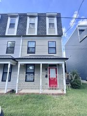 2212 Carrington St, Richmond, VA 23223
