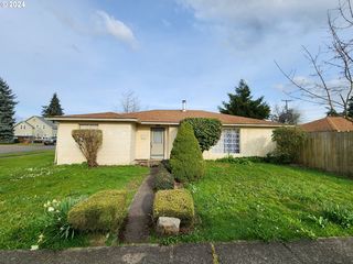 443 12th St, Springfield, OR 97477