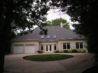 S, Willowbrook, IL 60527