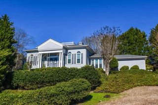 2901 Club Pl, Gainesville, GA 30506