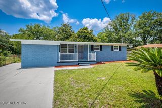 7054 LINCOLN Circle W, Jacksonville, FL 32209