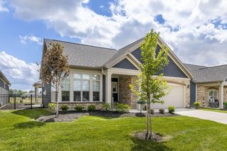 1621 E  Waterside Dr, Circleville, OH 43113