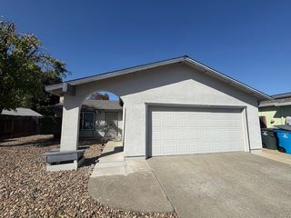 731 Northampton Dr, Vacaville, CA 95687