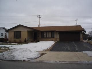 794 Penrith Ave, Elk Grove Village, IL 60007