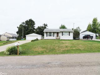 4 N  25th St, Marshalltown, IA 50158