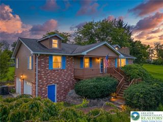 395 Sunrise Blvd, Mount Bethel, PA 18343