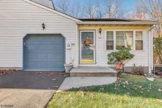 109 Bowfell Ct, Wayne, NJ 07470
