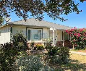 2513 Thomas Ave, Ceres, CA 95307
