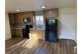 914 N  4th Ave, Upland, CA 91786