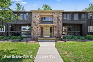 6091 Western Dr, Saginaw, MI 48638
