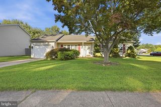 57 Castle Run Dr, Bear, DE 19701