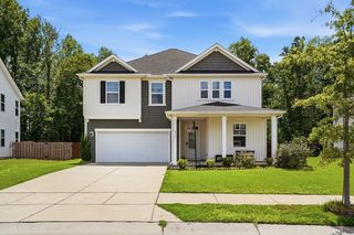 313 Summer Ranch Dr, Fuquay Varina, NC 27526