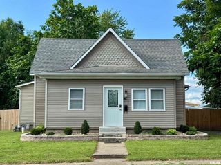 1004 W  Chestnut St, Marion, IL 62959