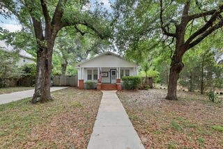 247 Edge Ave, Valparaiso, FL 32580