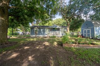 2200 5th St, Bay City, TX 77414