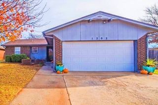1202 Righto Way, Edmond, OK 73034