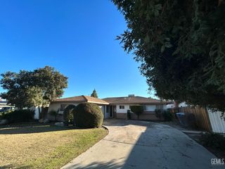209 Electra Ave, Bakersfield, CA 93308