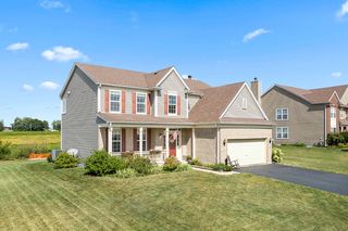 2063 Sandell Ln, North Aurora, IL 60542