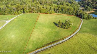 Stiner Rd, Sharps Chapel, TN 37866