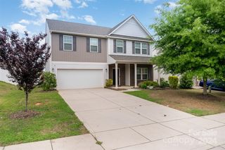 137 Maggie Dr, Mount Holly, NC 28120