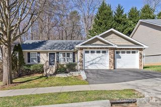 37 Kirby Rd, Asheville, NC 28806