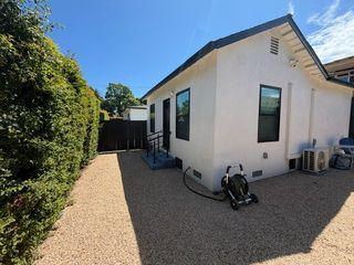 1405 Almond Ave, Santa Barbara, CA 93101