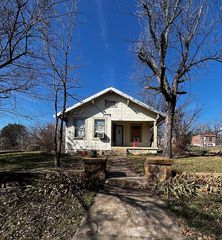325 S  Court St, Breckenridge, TX 76424