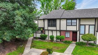 212 Wales Dr, Folsom, CA 95630