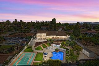 1233 Coronet Dr, Riverside, CA 92506