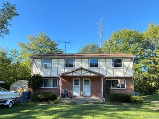 838 Beach Rd, Angola, NY 14006