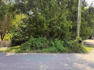 1407 Captain Oneal Dr, Daphne, AL 36526