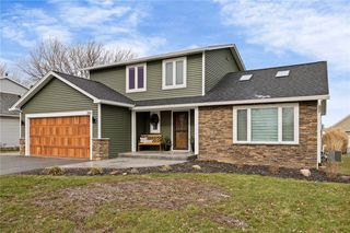 386 Crosby Ln, Rochester, NY 14612