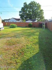 206 N Mccaskey Road, Williamston, NC 27892