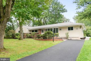 2540 Hillside Ln, Norristown, PA 19403